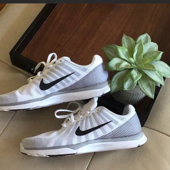 Nike Shoes - Nike sneakers